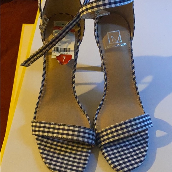 heels - Picture 1 of 2